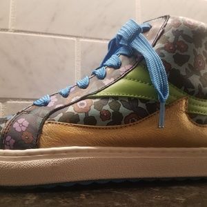 Meet your Posher, Teresa